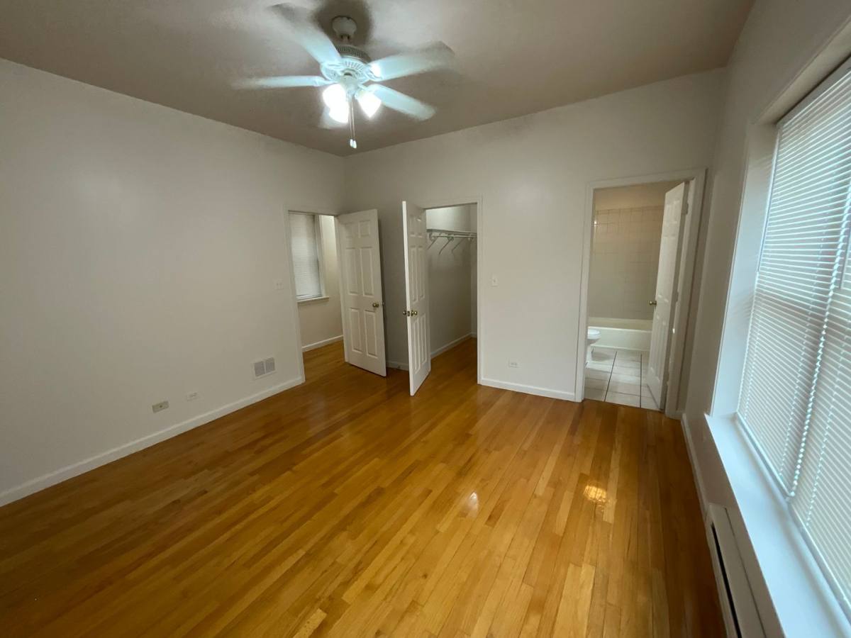 Apartment for rent at 7001-7011 S Chappel Ave, Chicago, IL 60649