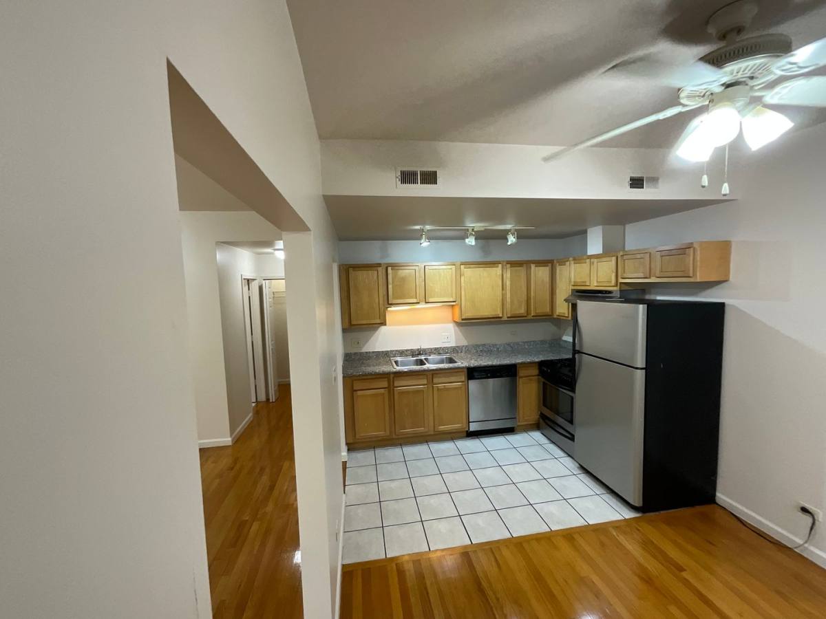 Apartment for rent at 7001-7011 S Chappel Ave, Chicago, IL 60649