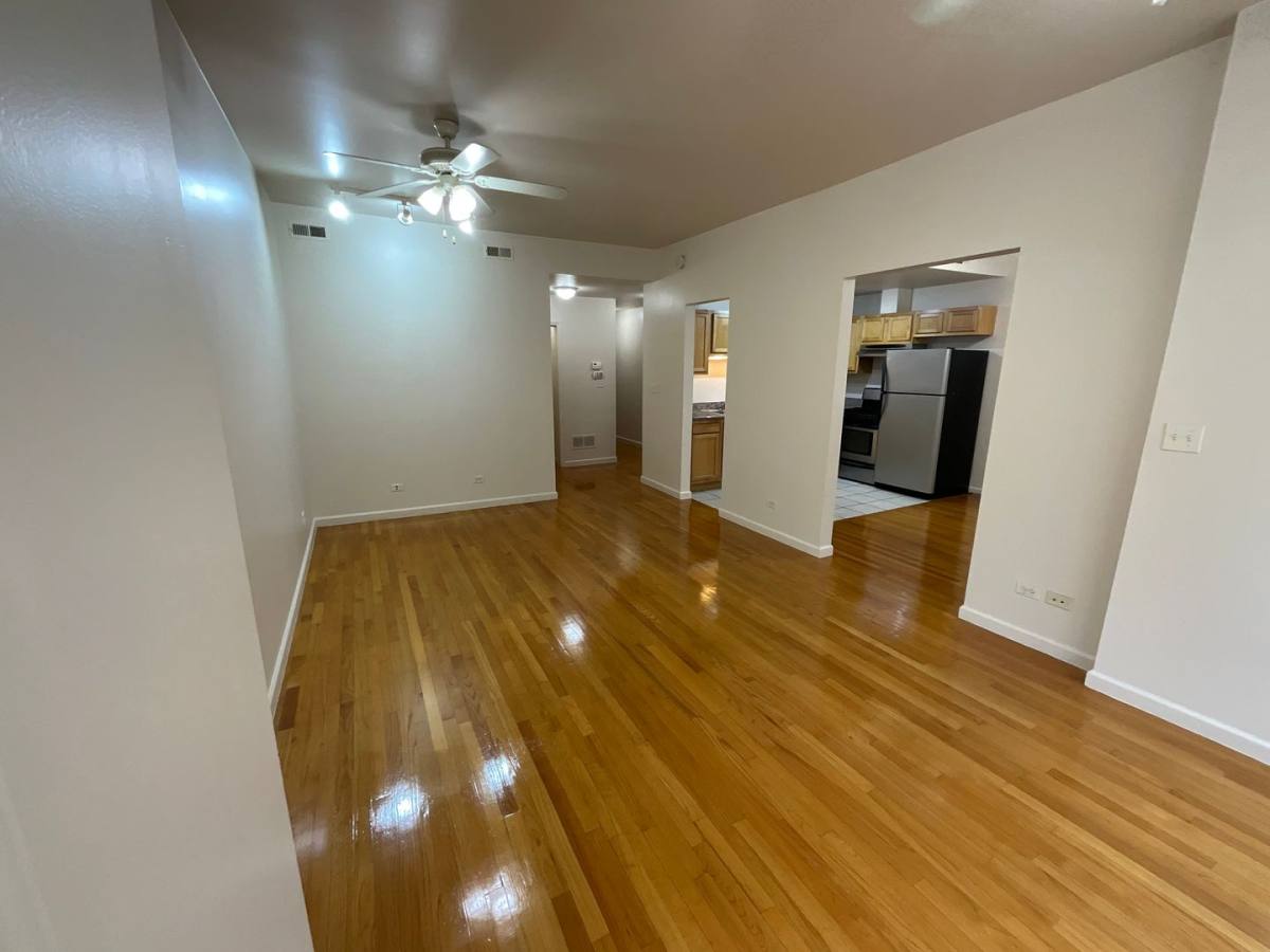 Apartment for rent at 7001-7011 S Chappel Ave, Chicago, IL 60649