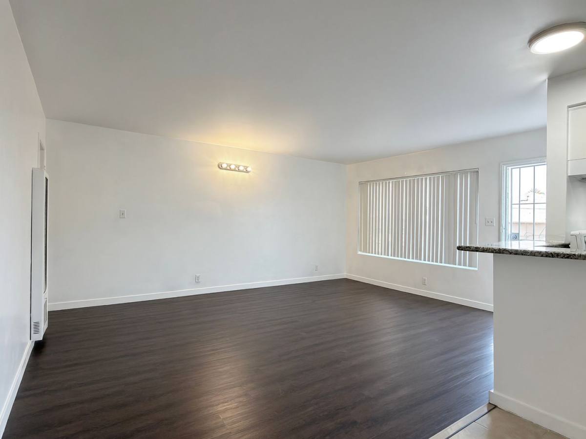 Apartment for rent at 1415 Cedar Ave, Long Beach, CA 90813