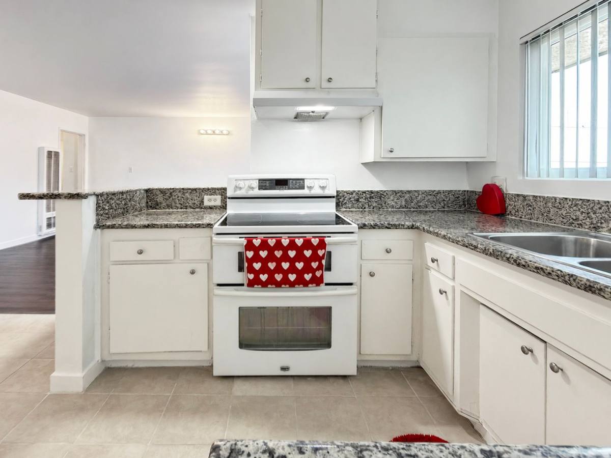 Apartment for rent at 1415 Cedar Ave, Long Beach, CA 90813