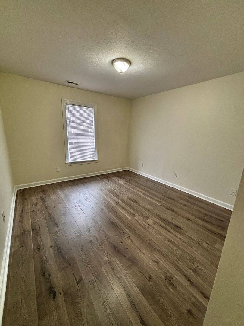 Townhouse for rent at 207 Ashwood Dr, Jacksonville, NC 28546