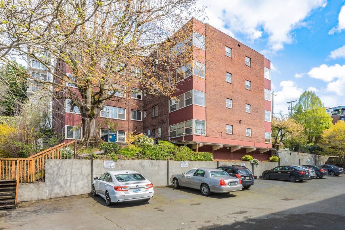 Apartment for rent at 929 Queen Anne Ave N, Seattle, WA 98109