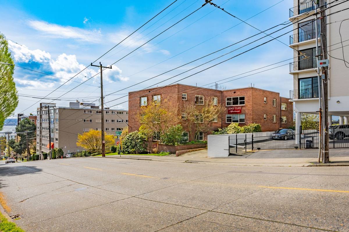 Apartment for rent at 929 Queen Anne Ave N, Seattle, WA 98109