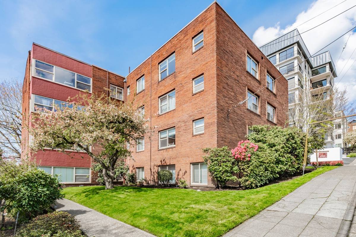 Apartment for rent at 929 Queen Anne Ave N, Seattle, WA 98109