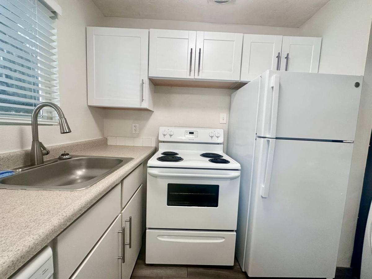 Apartment for rent at 519 SE 20th Ave, Portland, OR 97214