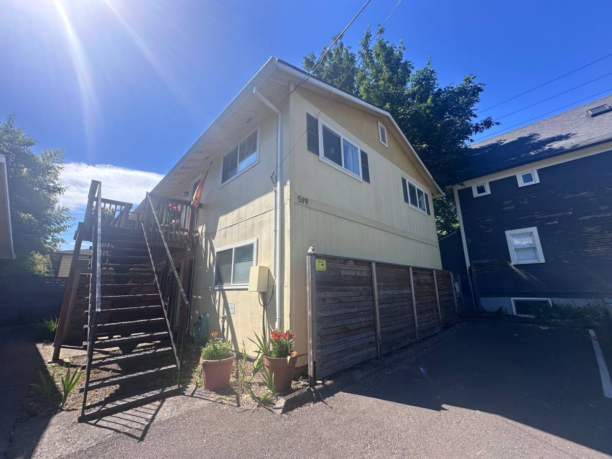 Apartment for rent at 519 SE 20th Ave, Portland, OR 97214