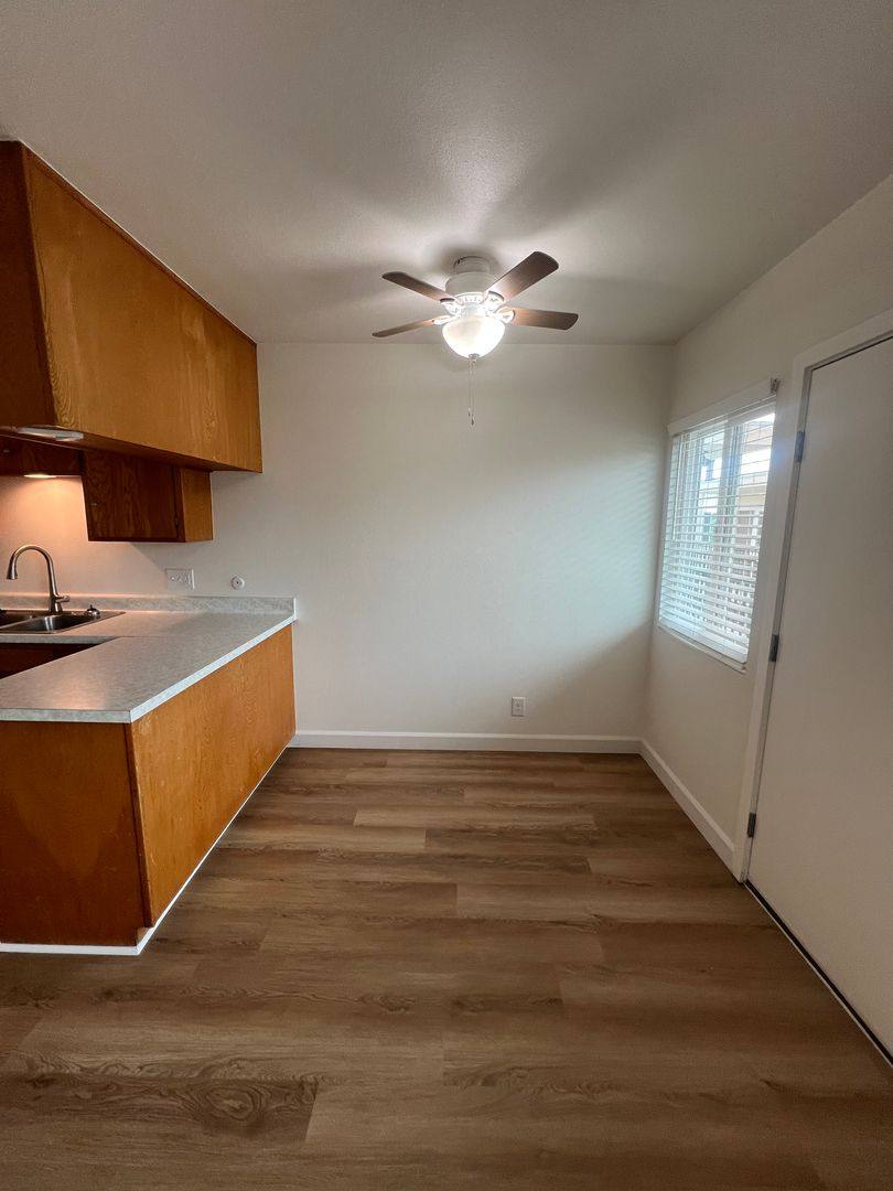 Apartment for rent at 1171 E Meta St, Ventura, CA 93001