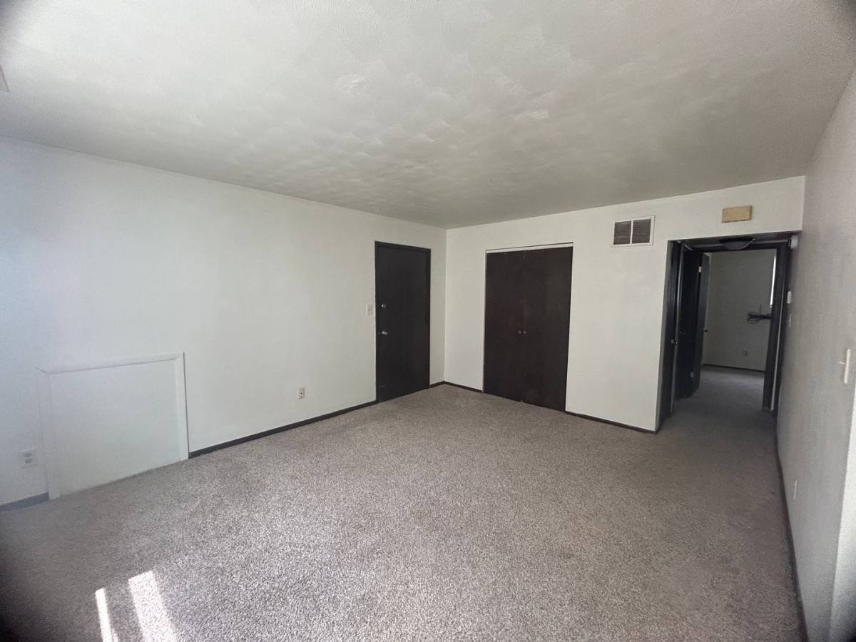 Apartment for rent at 628 W 63rd St, Davenport, IA 52806