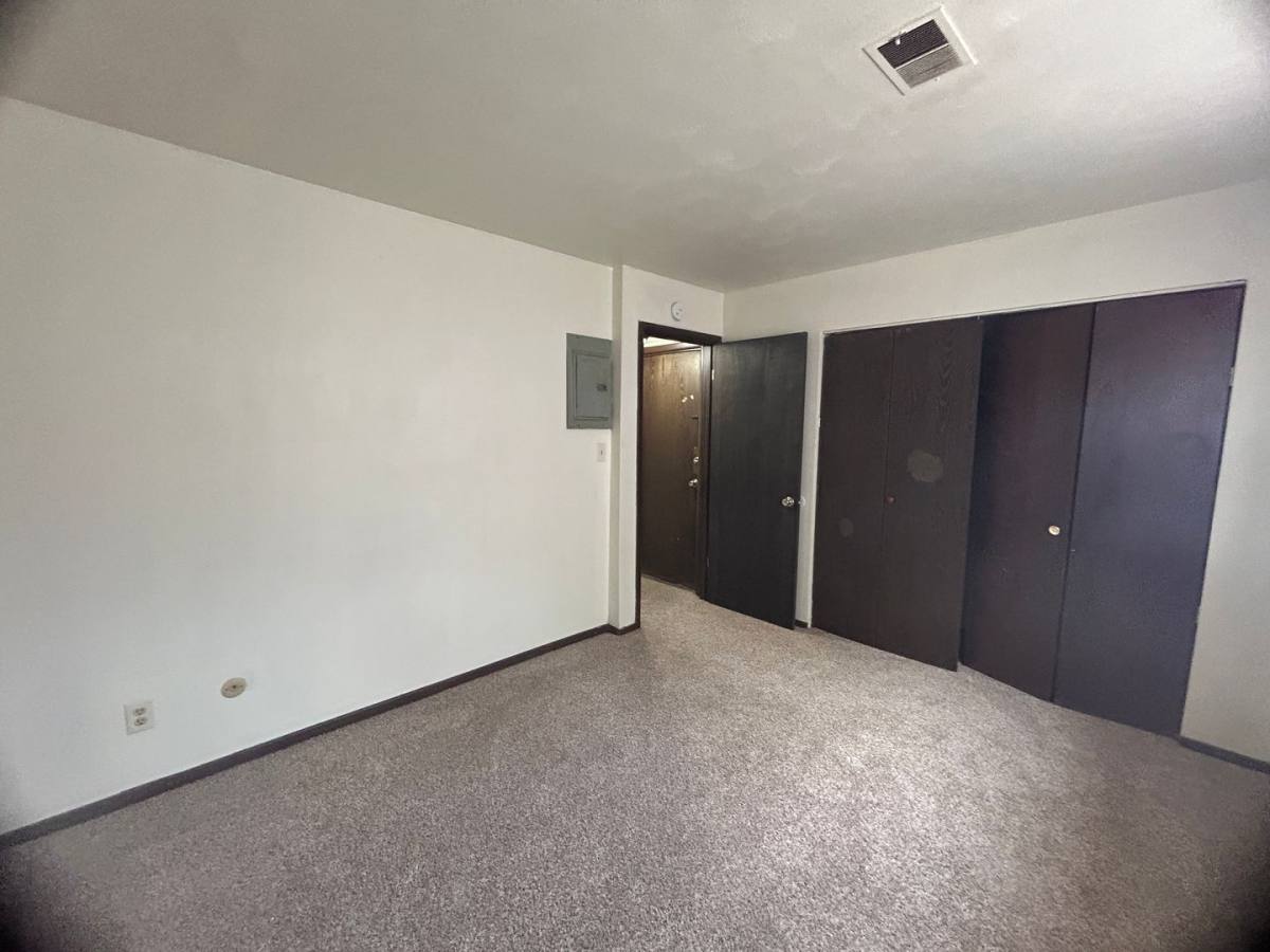 Apartment for rent at 628 W 63rd St, Davenport, IA 52806