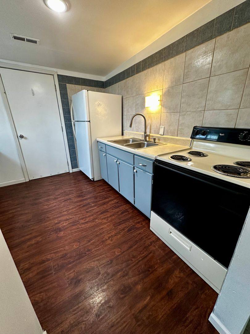 Apartment for rent at 1214 Commercial St, Boonville, MO 65233
