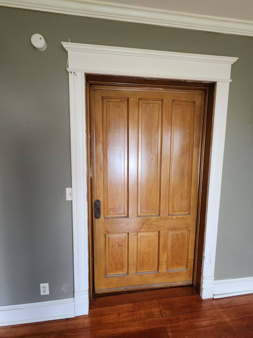 Apartment for rent at 308 S Lincoln Ave, Davenport, IA 52802