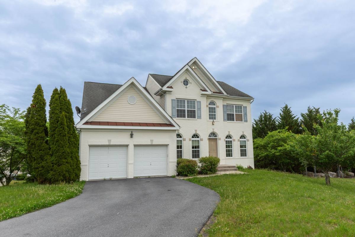 House for rent at 391 Sheerer Dr, Martinsburg, WV 25404