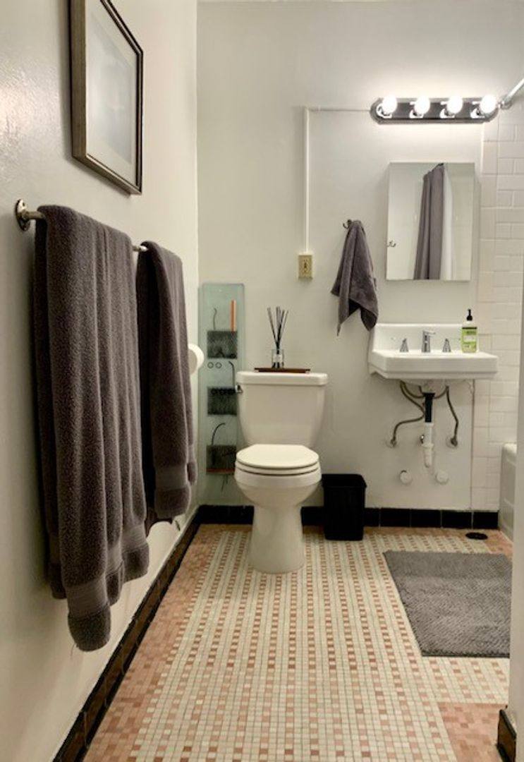 Apartment for rent at 763 Belmont Place E, Seattle, WA 98102
