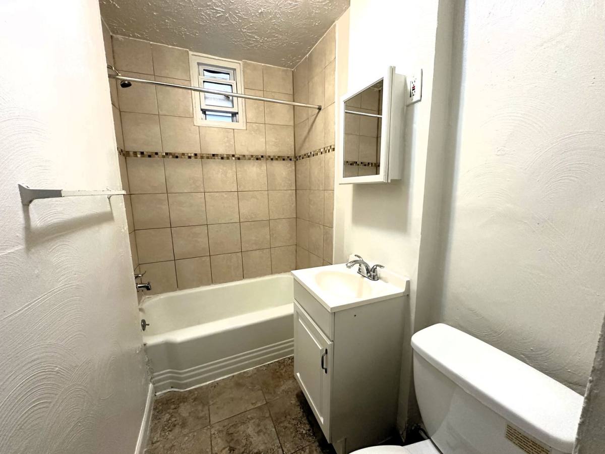 Townhouse for rent at 516 McCandless Ave, Pittsburgh, PA 15201