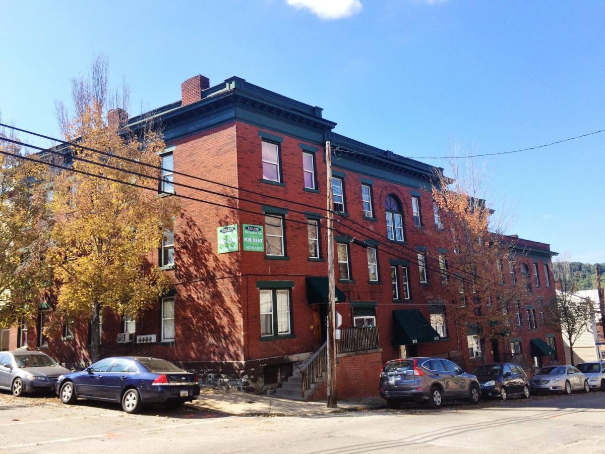 Townhouse for rent at 516 McCandless Ave, Pittsburgh, PA 15201