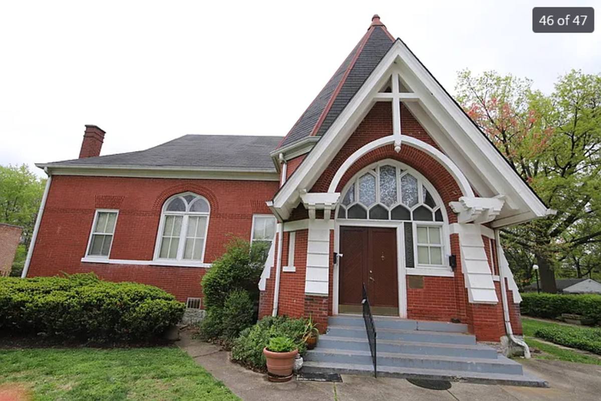 Apartment for rent at 2322 W Chestnut, Louisville, KY 40211