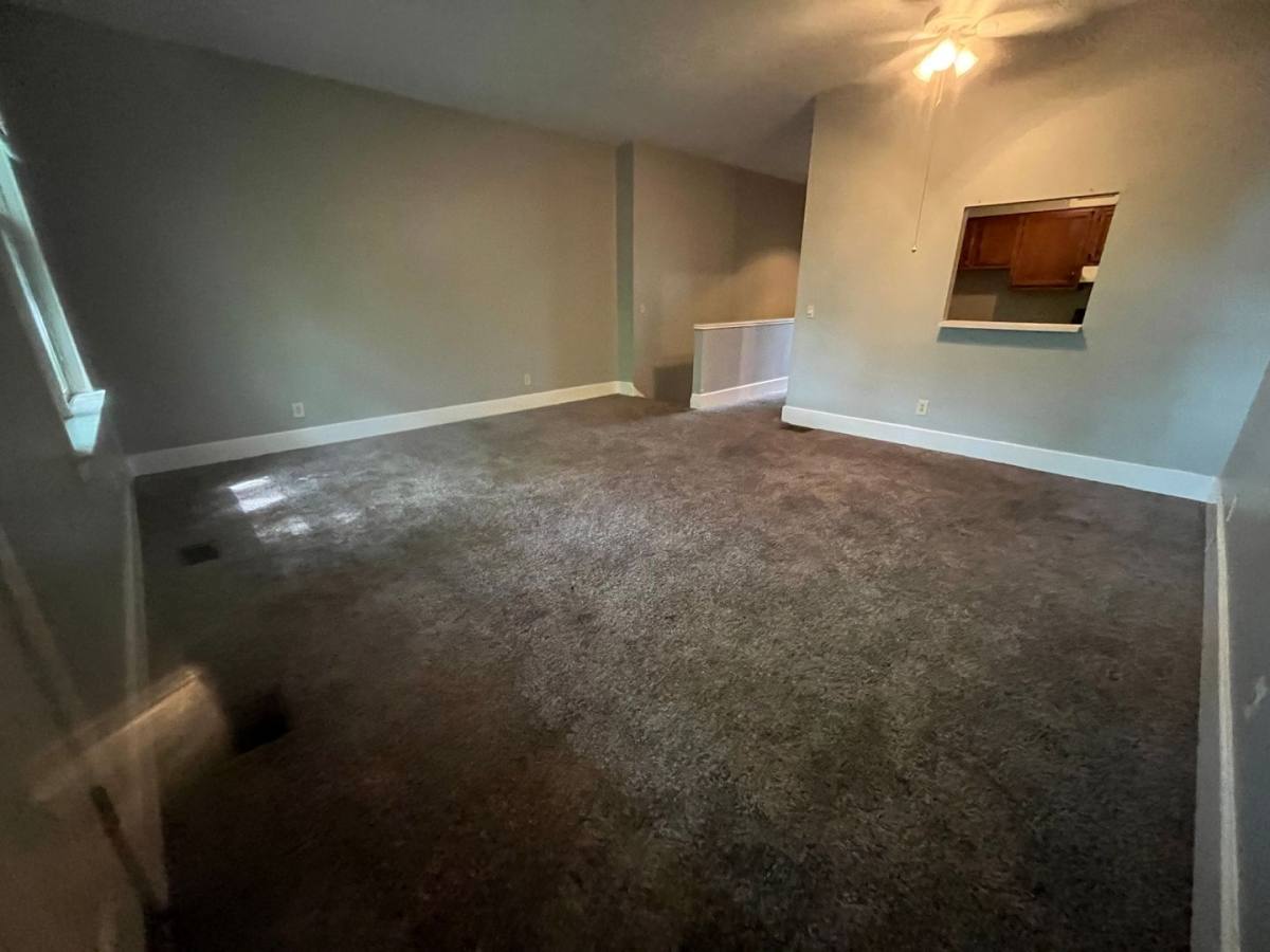 Apartment for rent at 2322 W Chestnut, Louisville, KY 40211