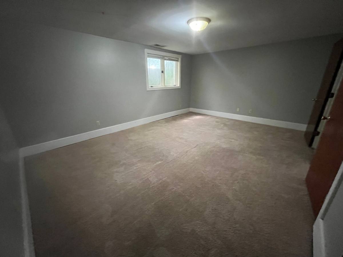 Apartment for rent at 2322 W Chestnut, Louisville, KY 40211