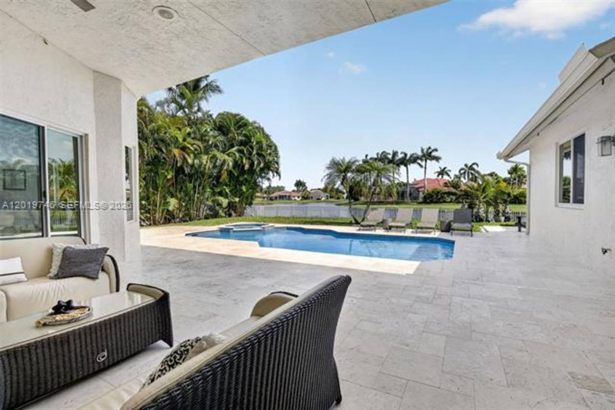 House for rent at 2922 Medinah, Fort Lauderdale, FL 33332