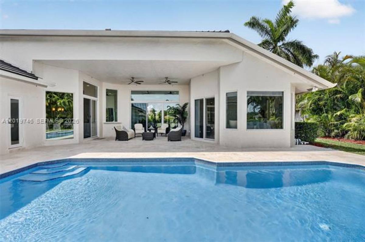 House for rent at 2922 Medinah, Fort Lauderdale, FL 33332