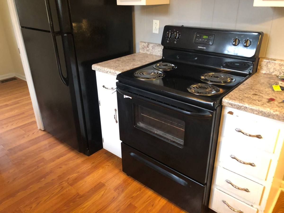 House for rent at 225 Old Hopkinsville Highway, Clarksville, TN 37042