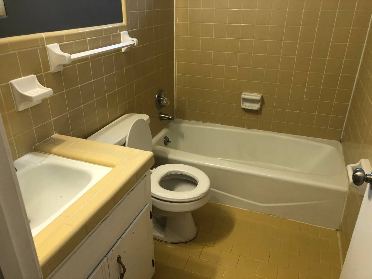 House for rent at 225 Old Hopkinsville Highway, Clarksville, TN 37042