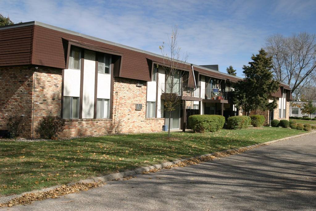 Apartment for rent at 8910 8920 18th Ave S, Minneapolis, MN 55420