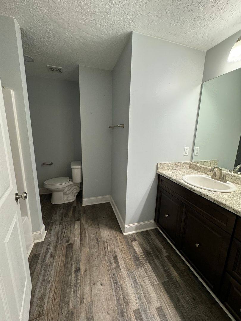 Apartment for rent at 1680 Nisbet Lake Rd, Jacksonville, AL 36265