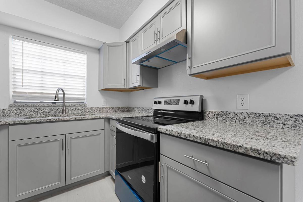 Apartment for rent at 2818 NE 7th St, Ocala, FL 34470