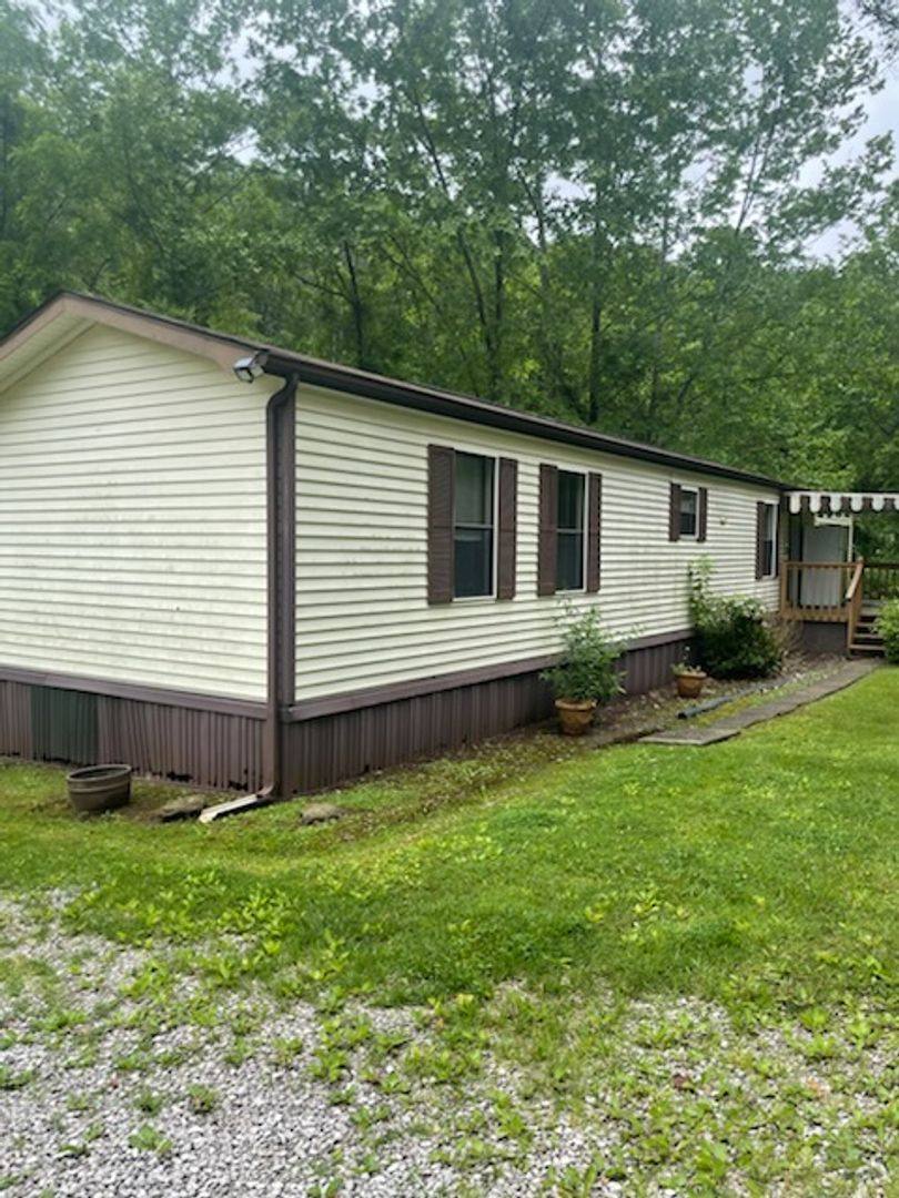 House for rent at 671 Limeberger Creek Rd, Poca, WV 25159