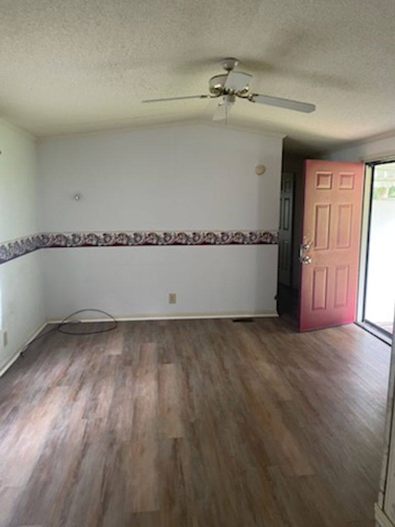 House for rent at 671 Limeberger Creek Rd, Poca, WV 25159