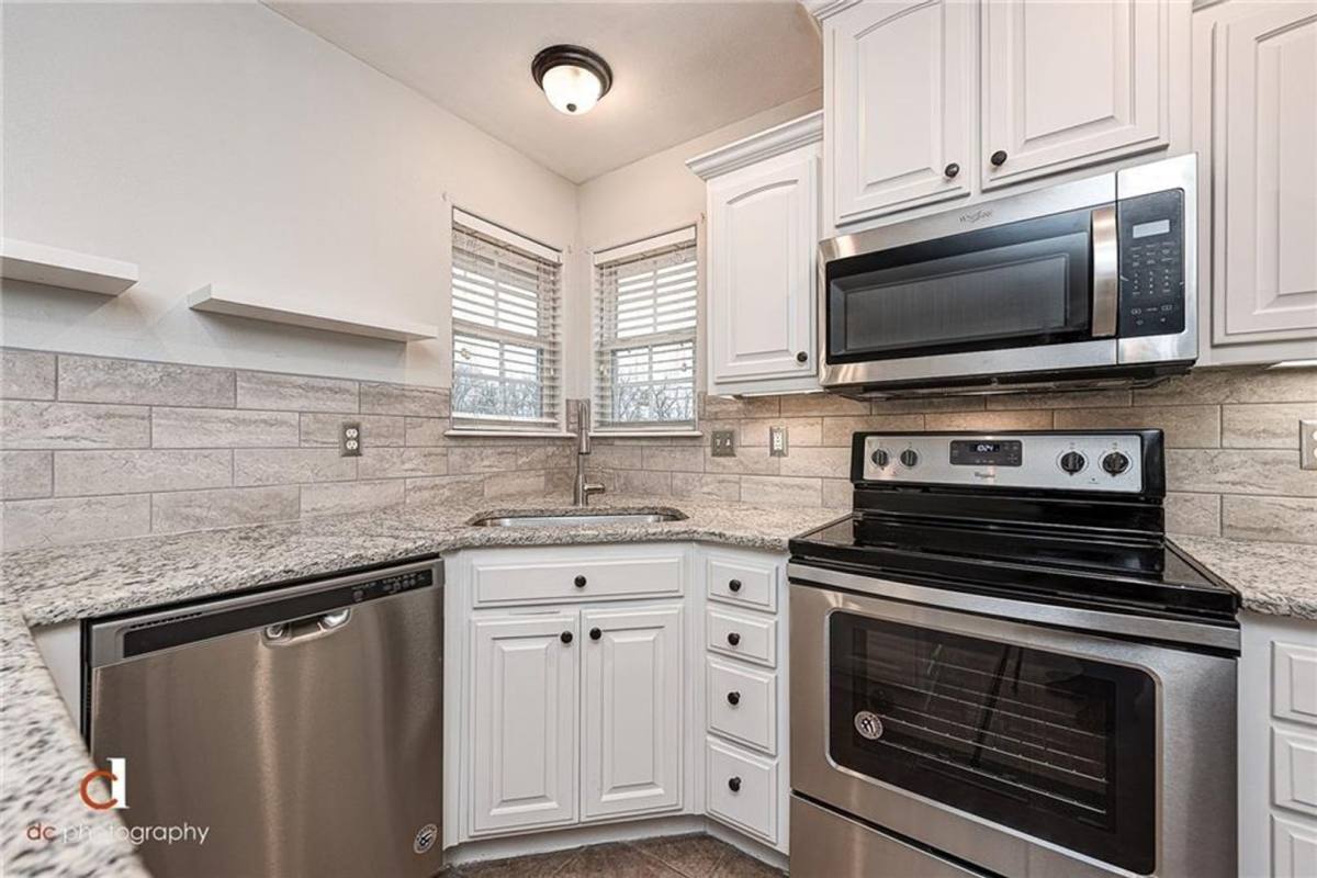 House for rent at 5712 W Casey Dr, Rogers, AR 72758