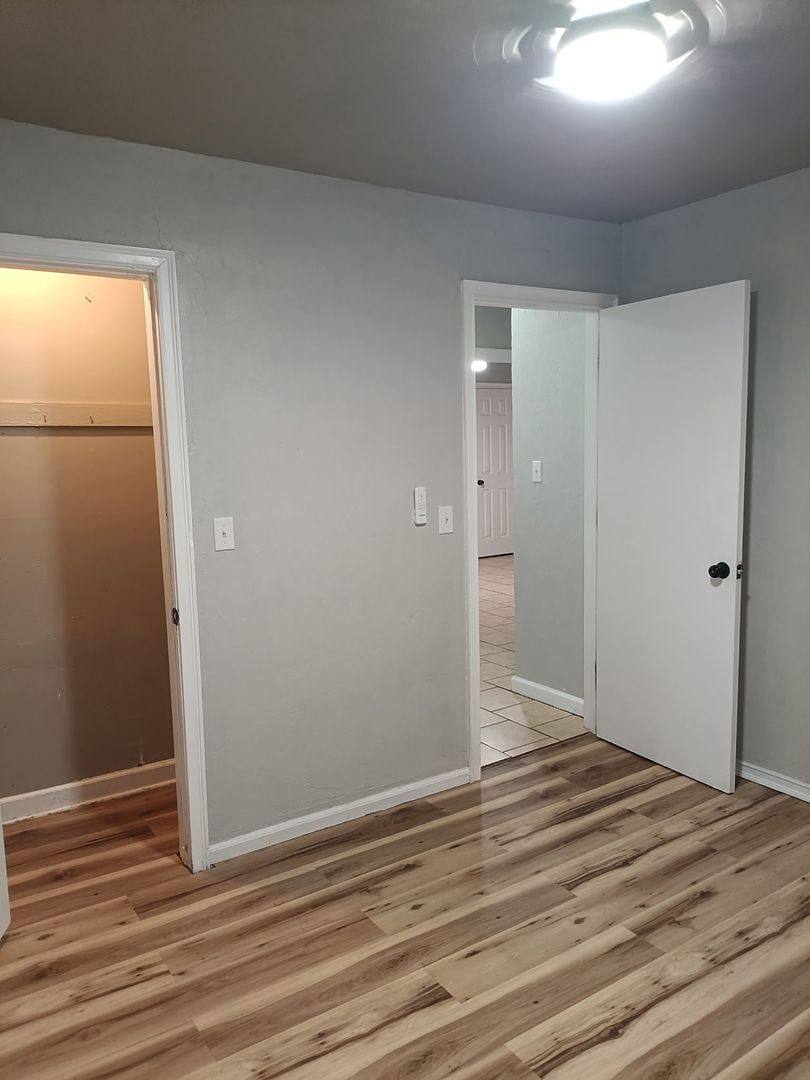 House for rent at 204 W Lockheed Dr, Oklahoma City, OK 73110