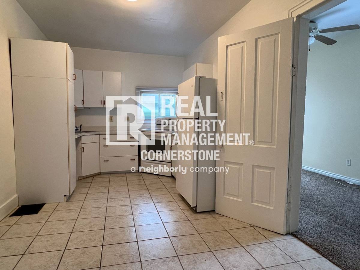Apartment for rent at 603 W Vine St, Kalamazoo, MI 49008