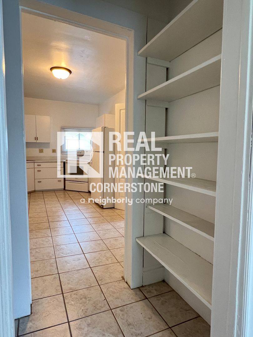 Apartment for rent at 603 W Vine St, Kalamazoo, MI 49008