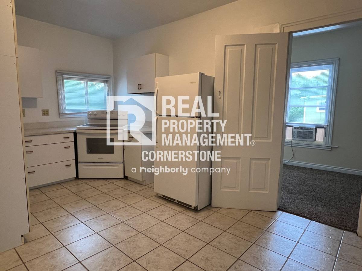 Apartment for rent at 603 W Vine St, Kalamazoo, MI 49008