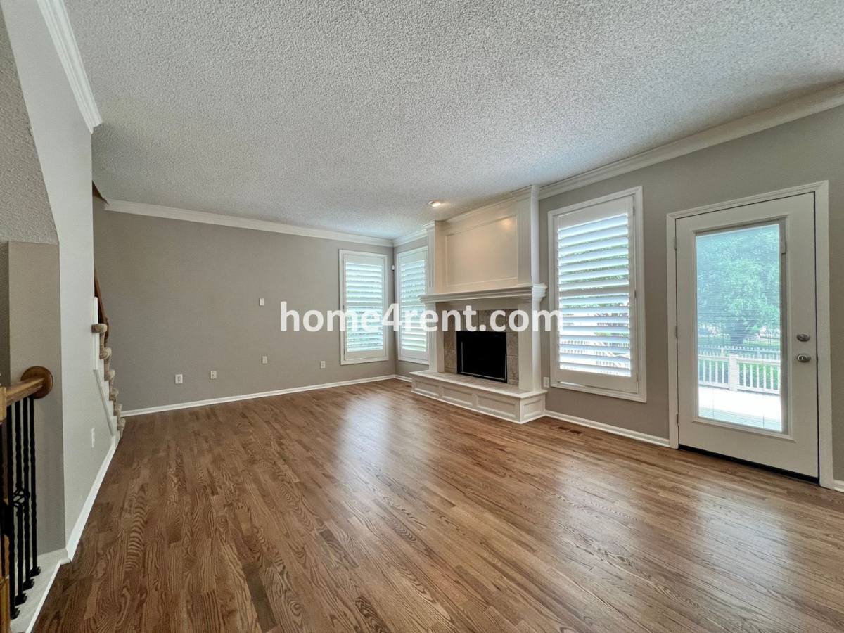 House for rent at 14068 W 147th Place, Olathe, KS 66062