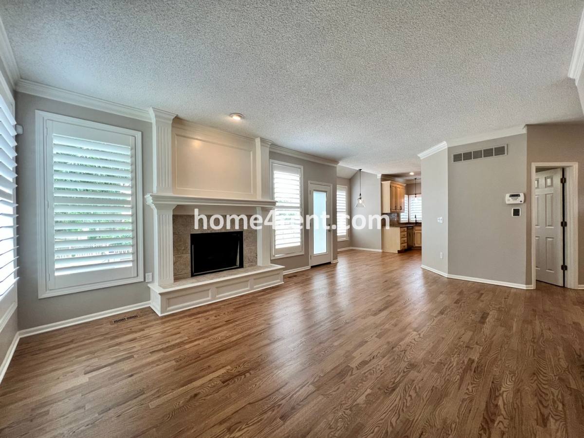 House for rent at 14068 W 147th Place, Olathe, KS 66062