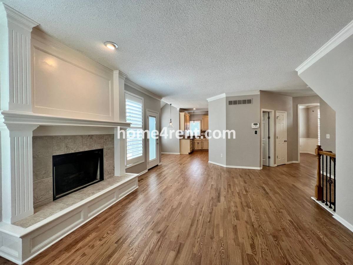 House for rent at 14068 W 147th Place, Olathe, KS 66062