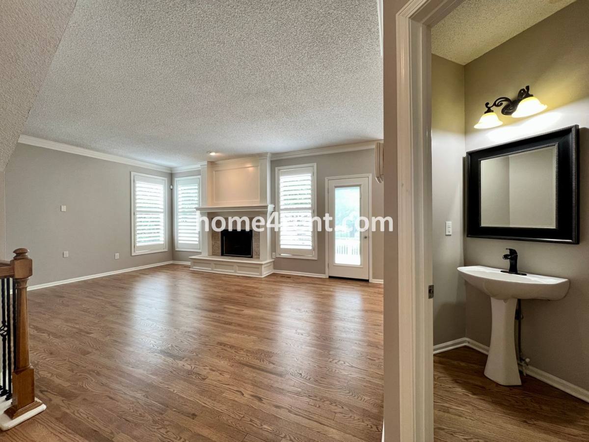 House for rent at 14068 W 147th Place, Olathe, KS 66062