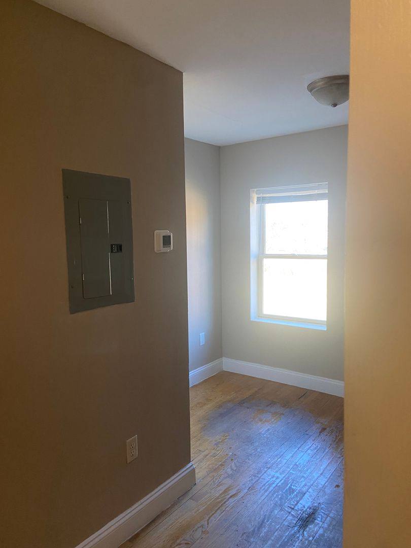 Apartment for rent at 1927 Carrington St, Richmond, VA 23223
