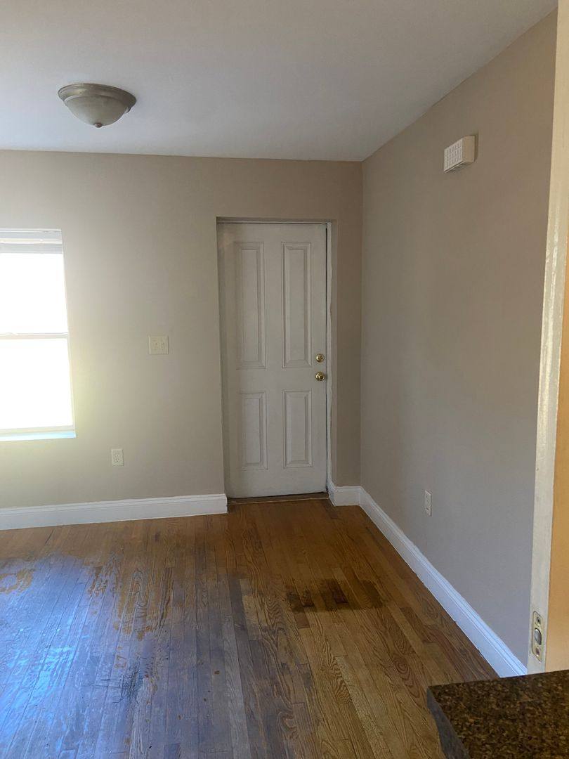 Apartment for rent at 1927 Carrington St, Richmond, VA 23223