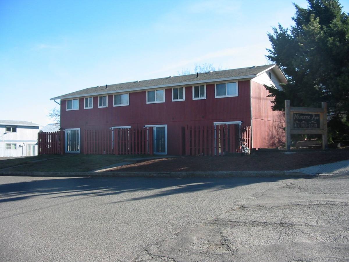 Apartment for rent at 12th St, La Grande, OR 97850