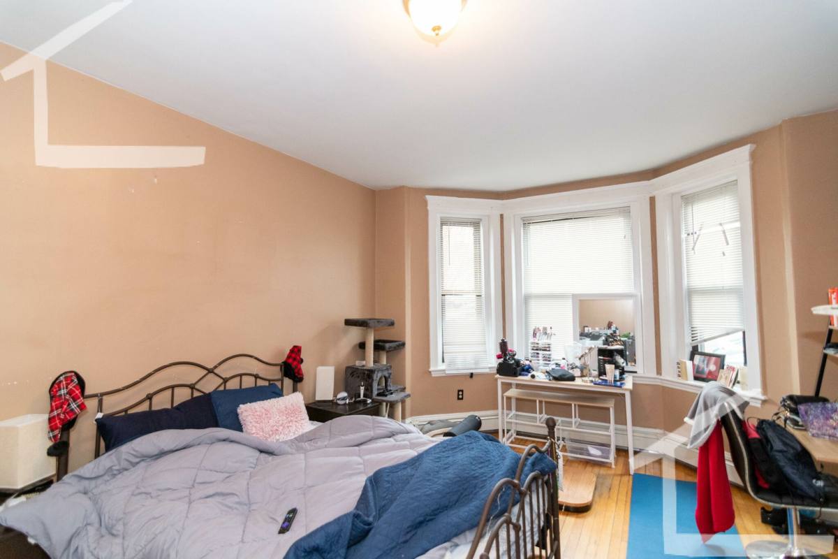 Apartment for rent at 6 Glenville Ave #102, Allston, MA 02134