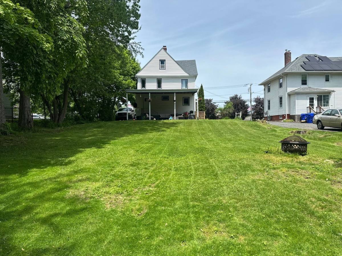 House for rent at 30 Elm St, Rocky Hill, CT 06067