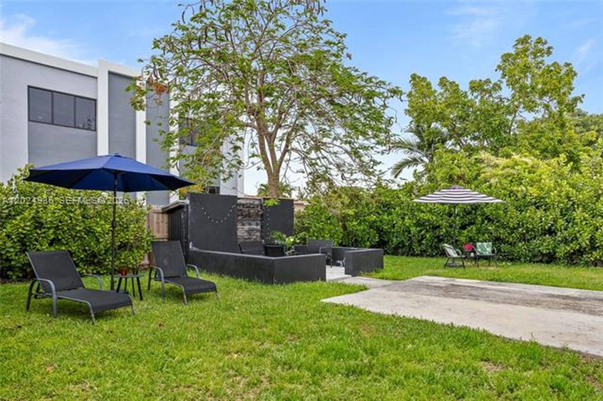 Apartment for rent at 2788 SW 33rd Court, Miami, FL 33133
