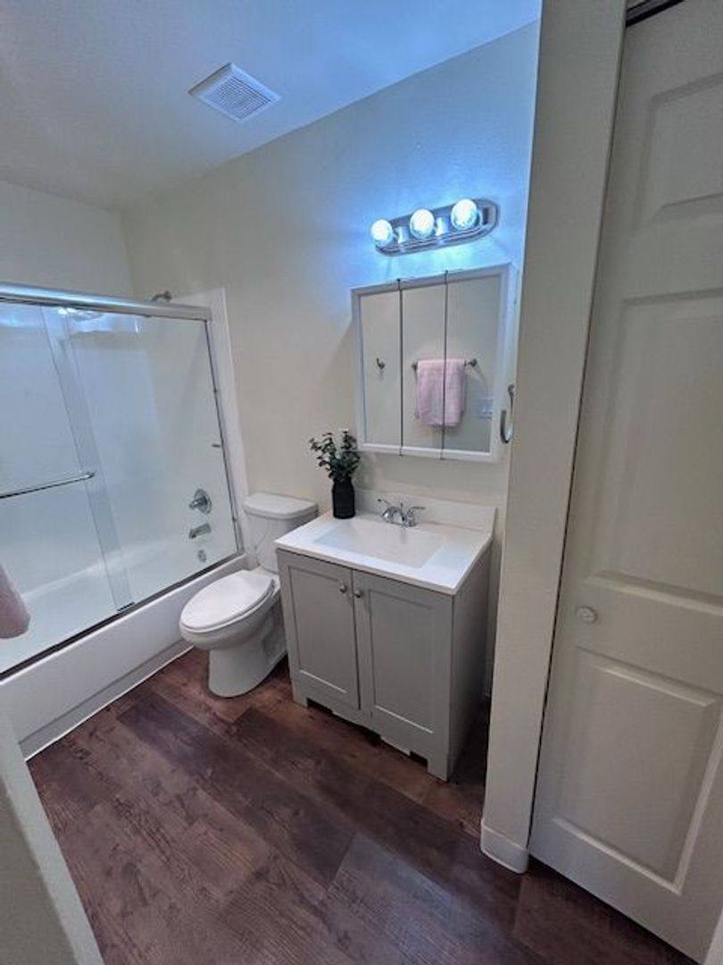 Apartment for rent at 5870 SW Murray Blvd, Beaverton, OR 97005