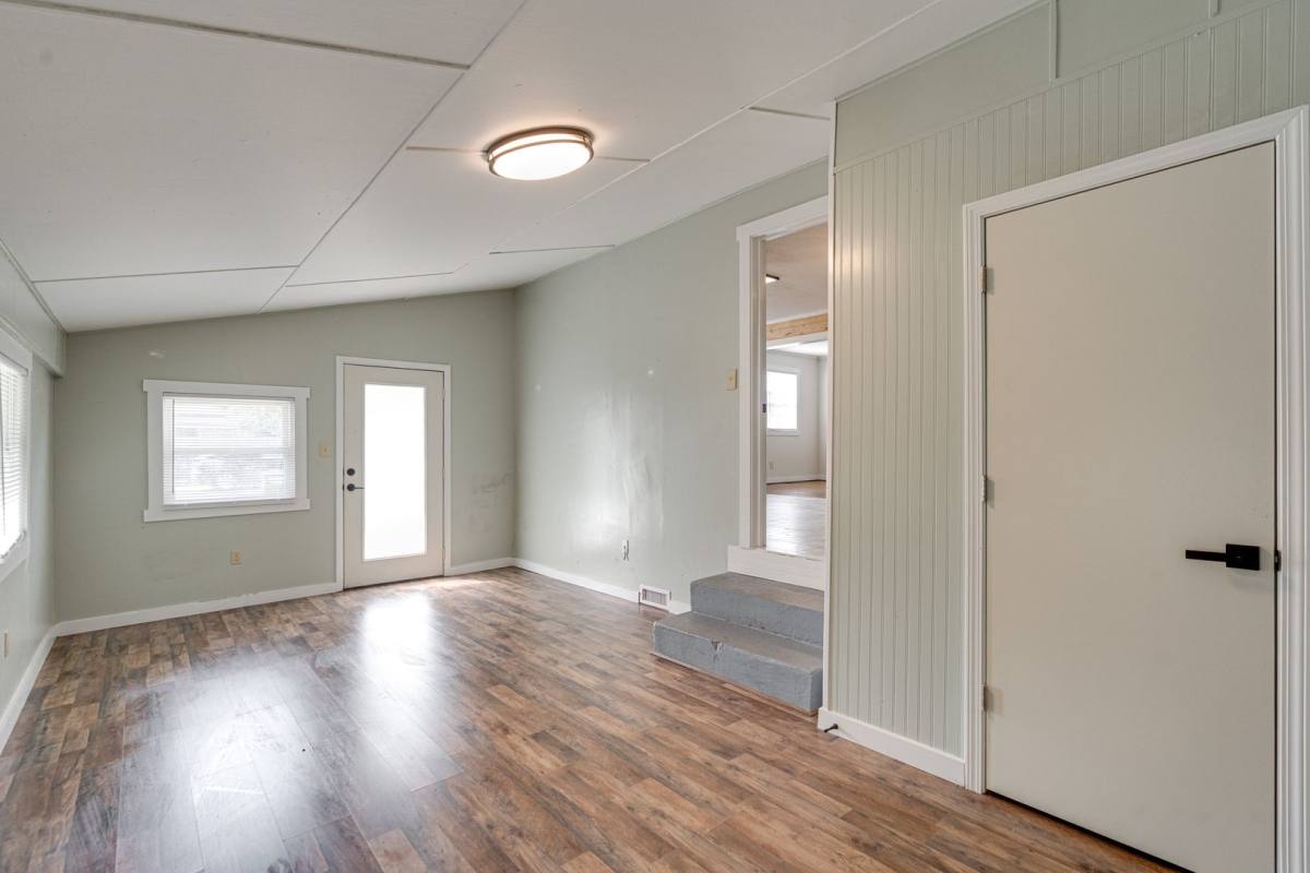 House for rent at 324 Loop Rd, Jasper, TN 37347