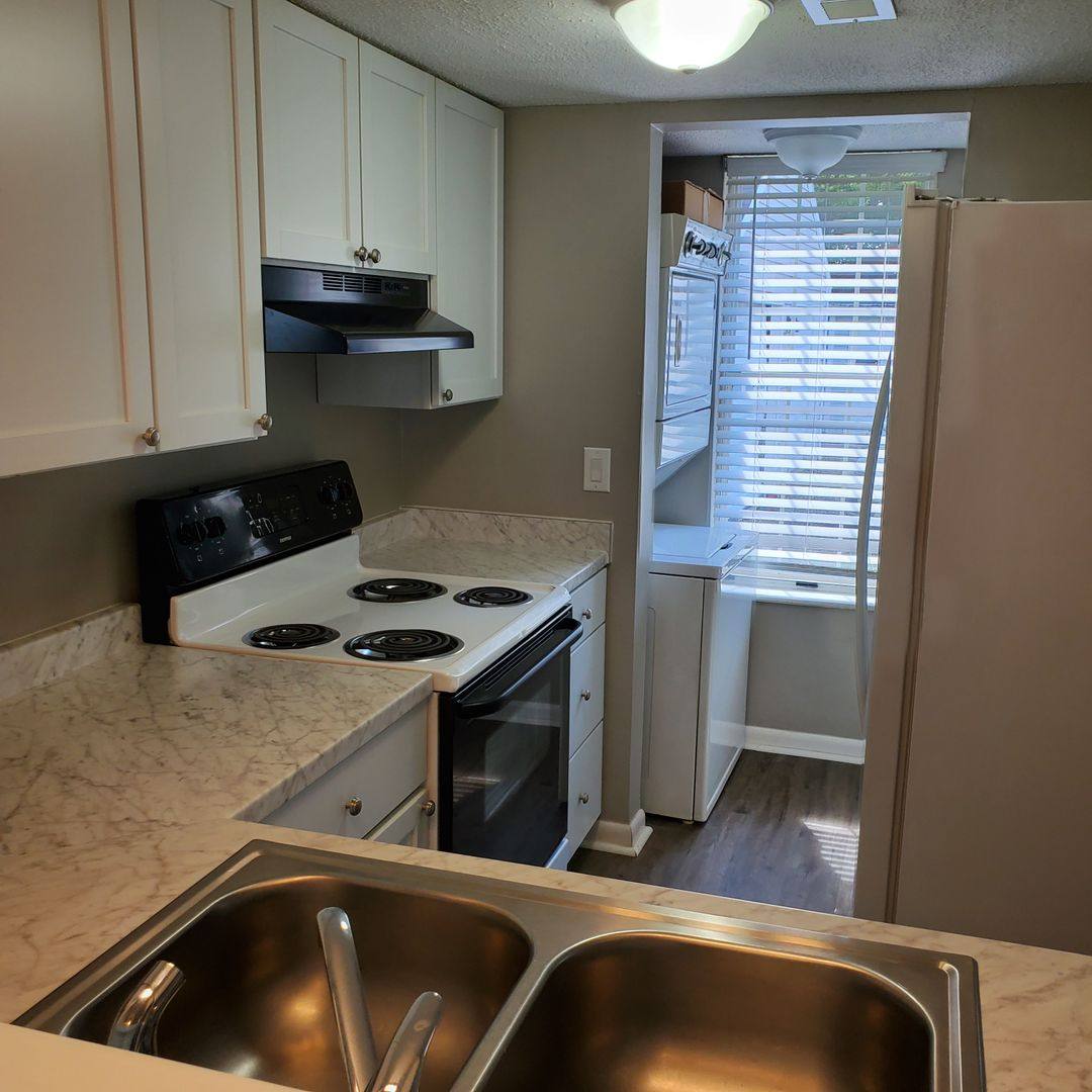 Townhouse for rent at 18 Somerset Parkway, Daleville, AL 36322